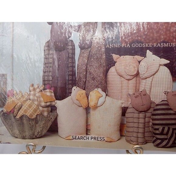 Noah's Ark: Sewing, Quilting & Applique, For You & Your Home Rasmussen Hardcover - Picture 3 of 9